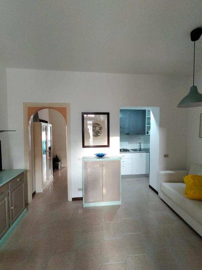 Central Guesthouse Cir 015146-Cni-01484 Milano Eksteriør billede